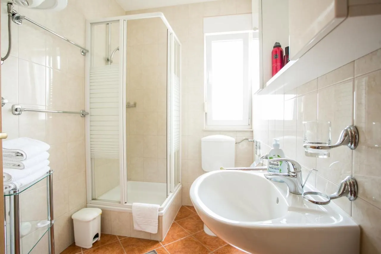 Apartments Bili Trogir 0*,  Chorvatsko