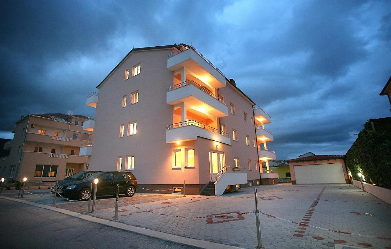 Apartments Bili Trogir