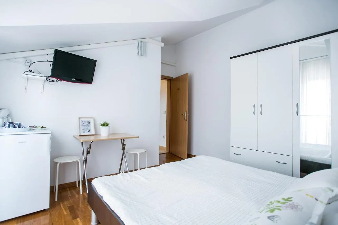 Apartments Bili Trogir