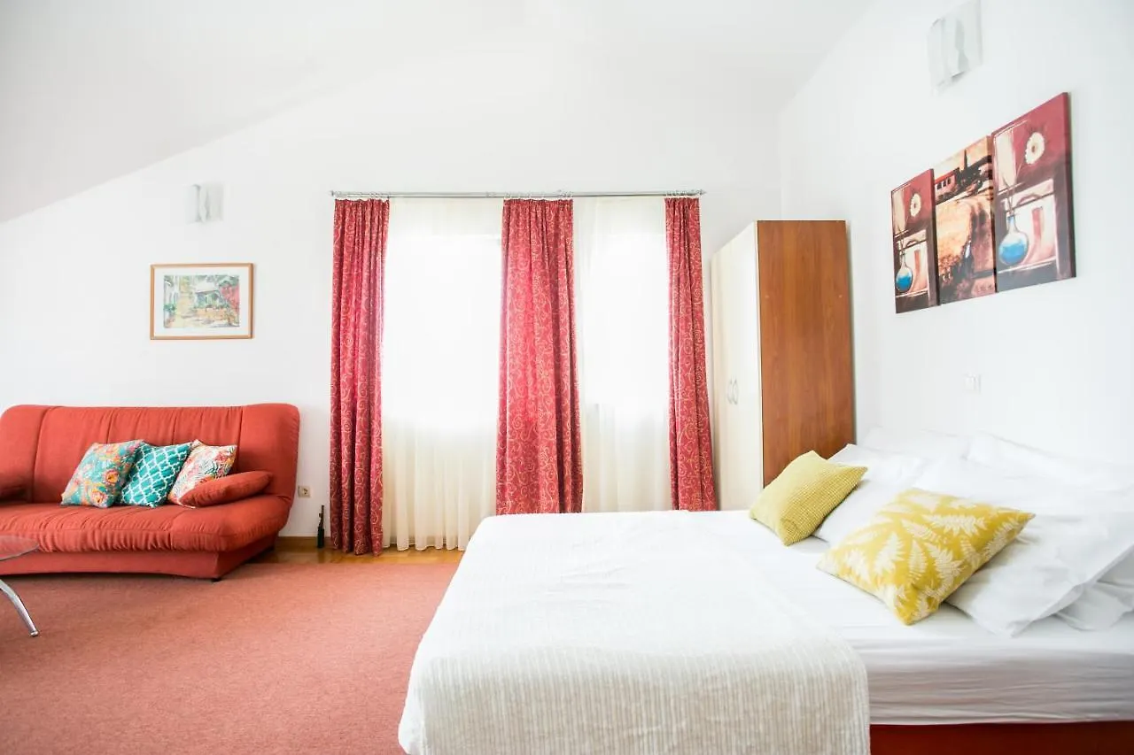 Apartments Bili Trogir 0*,  Croatia