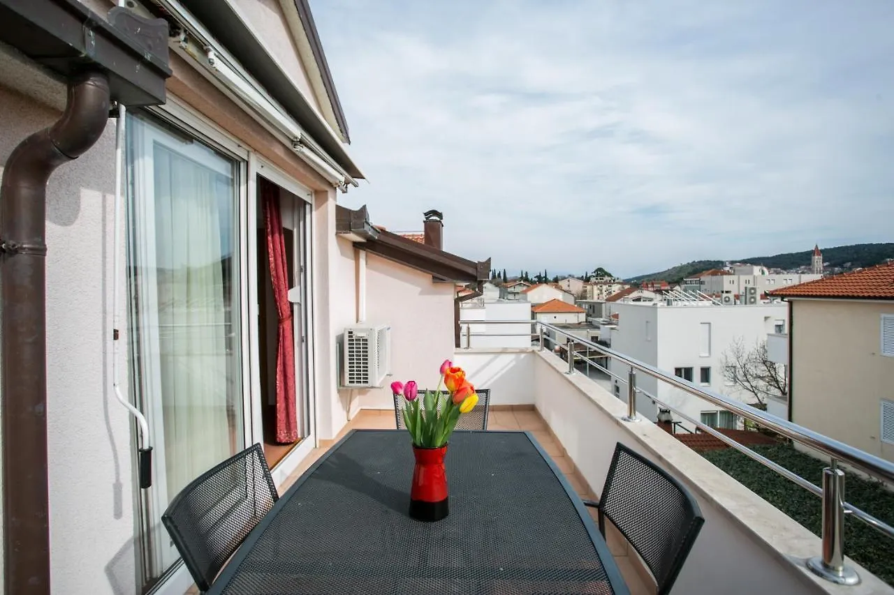 Apartments Bili Trogir