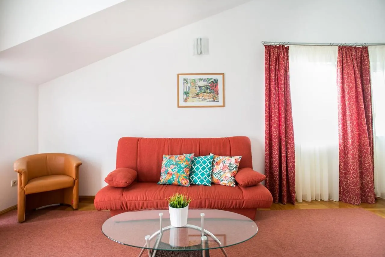 Apartments Bili Trogir