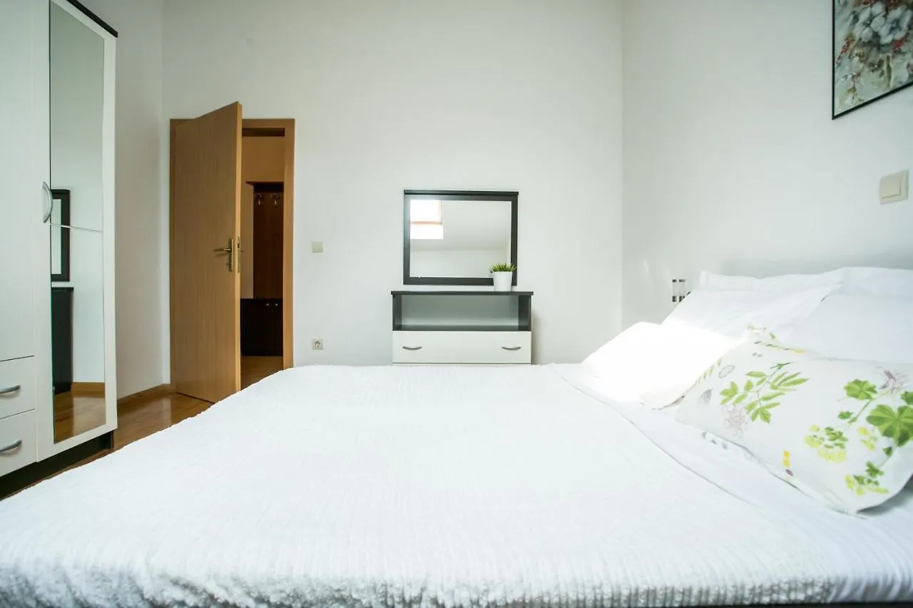 Apartments Bili Trogir 0*,