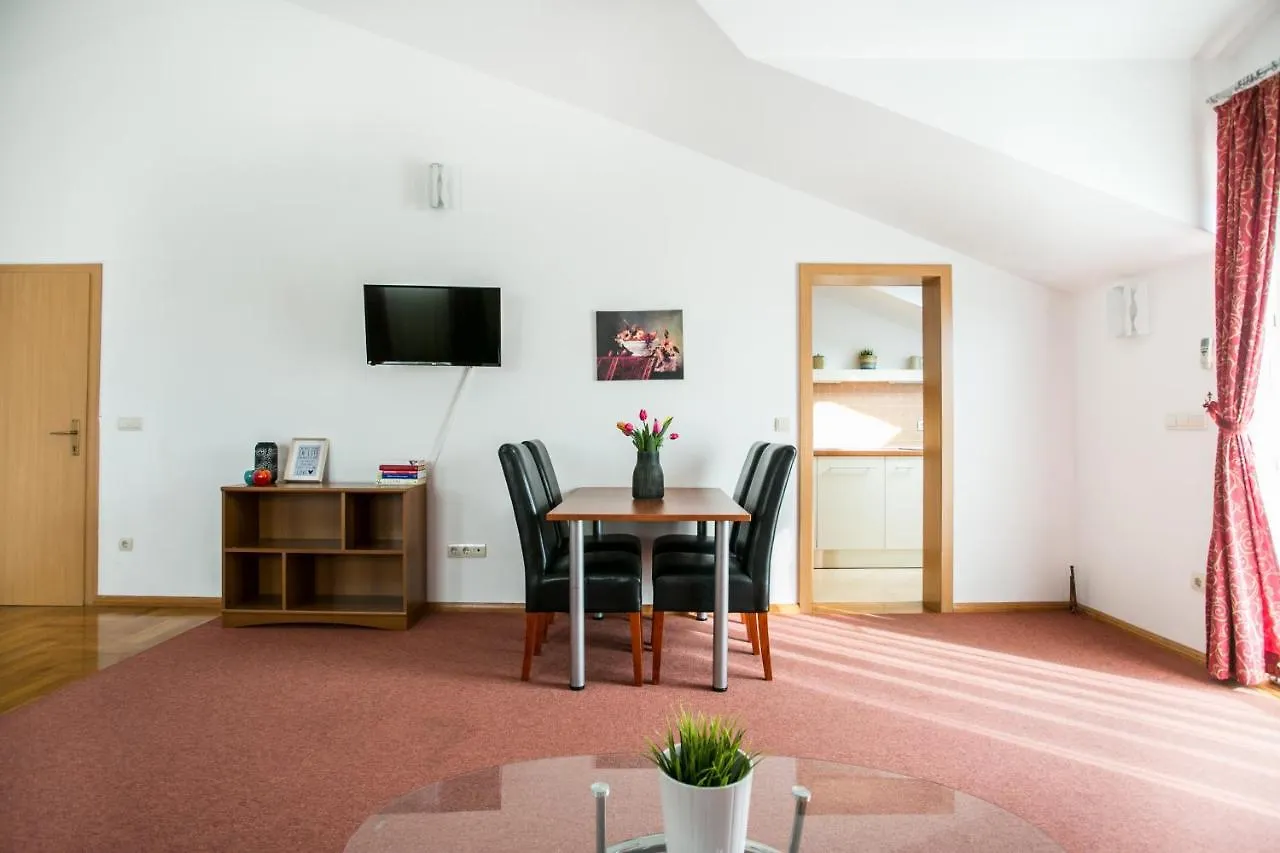 Apartments Bili Trogir Croatia
