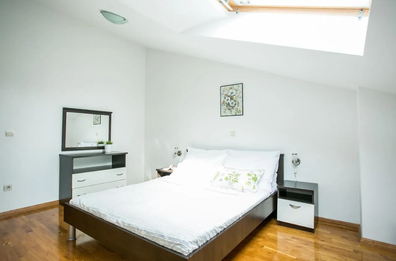 Apartments Bili Trogir Croatia